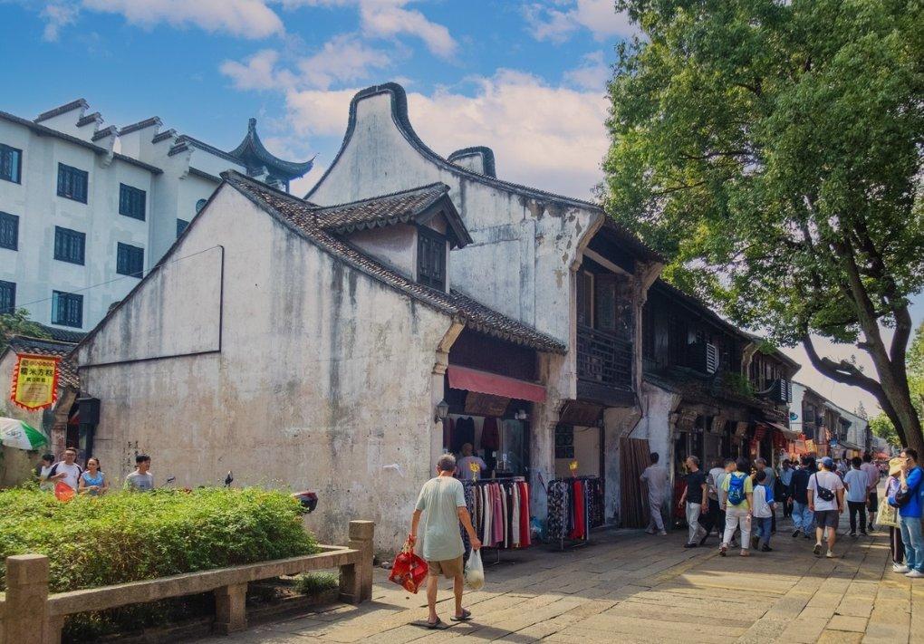 挺进地牢